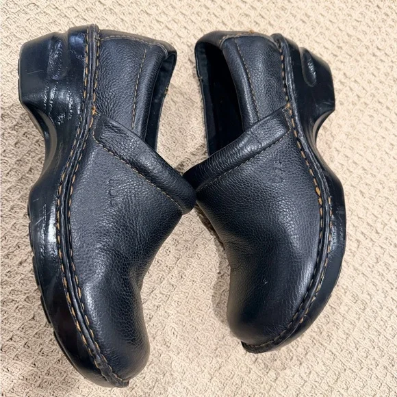 b.o.c. Black Leather Slip-On Shoes - Picture 2 of 7